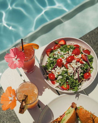 Food & Drinks 5, Colonial Hotel & Suites, Lambton