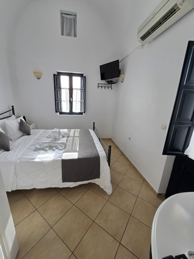 Bedroom 5, Anthonas Apartments, South Aegean