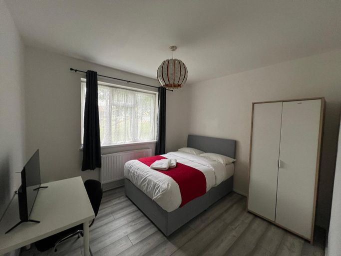 3, Starlet Stepney, London