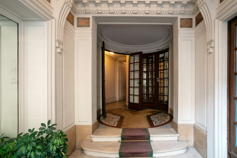 Room 5, White Sacr I Beautiful 2-bedroom in Montmartre, Paris