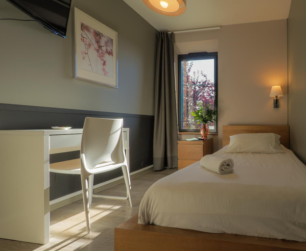 Bedroom 2, Domaine de Garabaud, Ariège