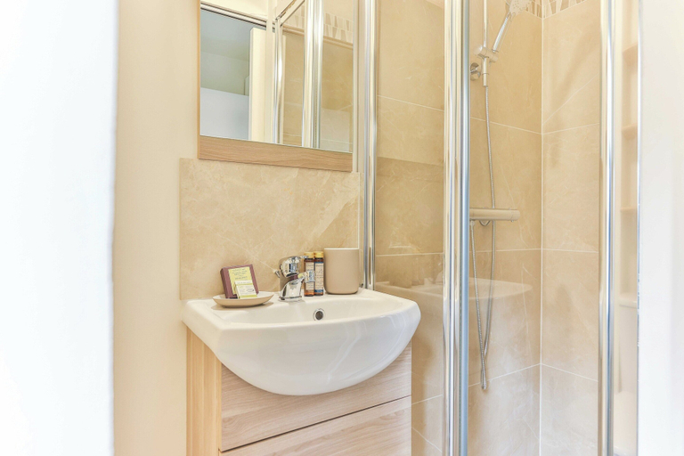 Bathroom 2, Elegant Studio -2p- Neuilly sur Seine, Hauts-de-Seine