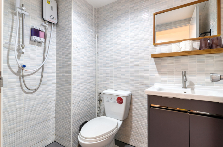 Bathroom 4, Bangkok Watergate Townhouse, Ratchathewi