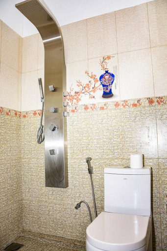 Bathroom 3, Hotel Dolphin Hikkaduwa, Hikkaduwa
