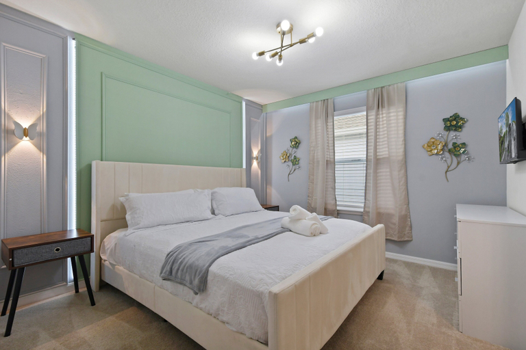 Bedroom 2, 10br Disney Oasis Star Wars Themed Family Retreat, Polk