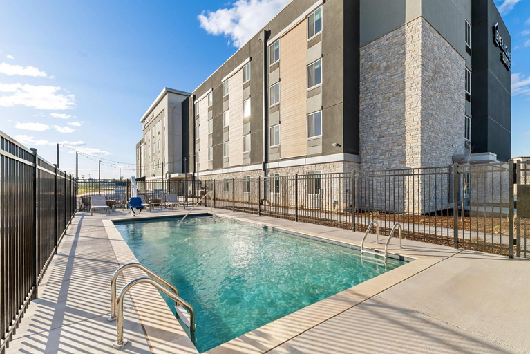 Sport & Beauty 2, Everhome Suites Waco by Choice Hotels, McLennan