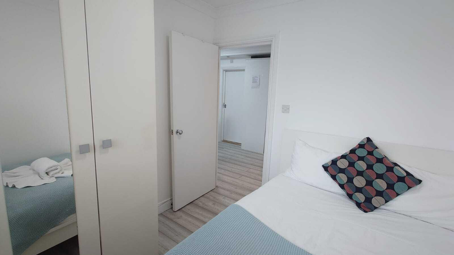 Bedroom 2, Kings Central Apartments in Kings Cross, London