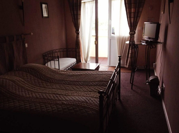 Bedroom 4, L' Epicurien, Meurthe-et-Moselle