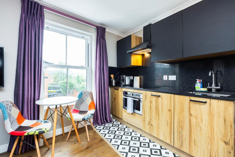 Others 4, Cosy Modern Studio, London