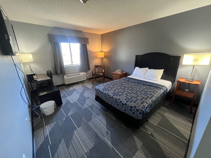 Bedroom 2, American Inn And Suites Ionia, Ionia