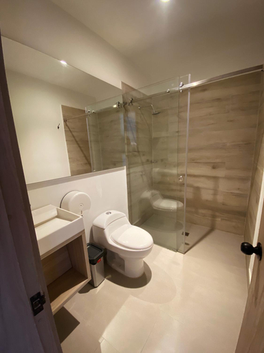 Bathroom 2, Hotel Yuma, Puerto Salgar