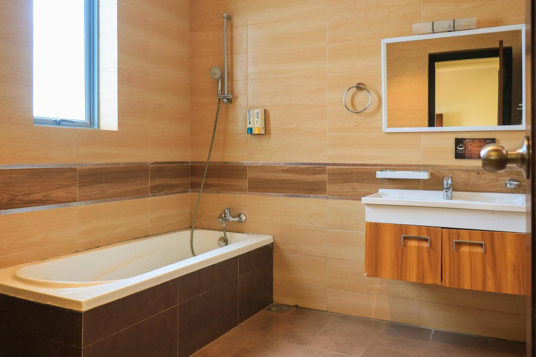 Bathroom 5, Thissa Inn , Thissamaharama