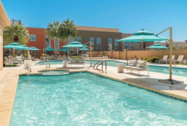 Sport & Beauty 2, DoubleTree by Hilton Phoenix - Gilbert, Maricopa