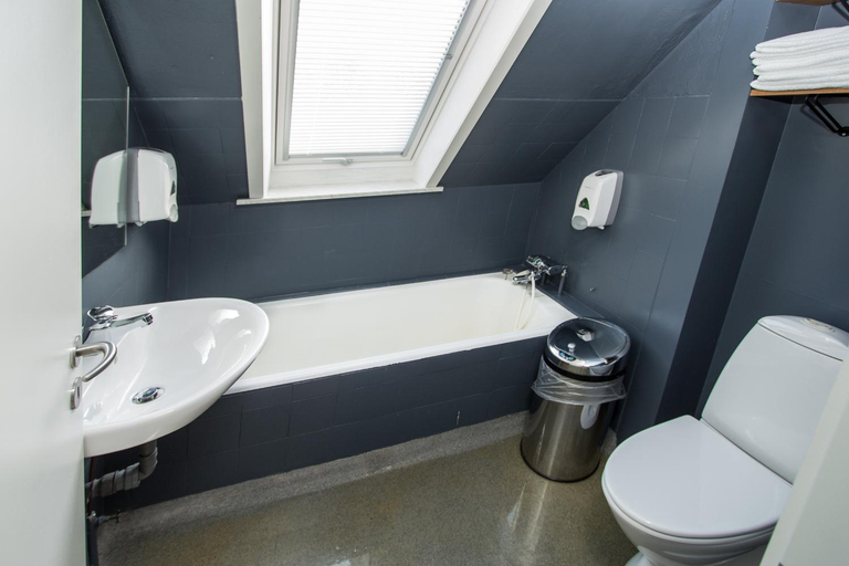 Bathroom 2, Agerbæk Hotel, Varde