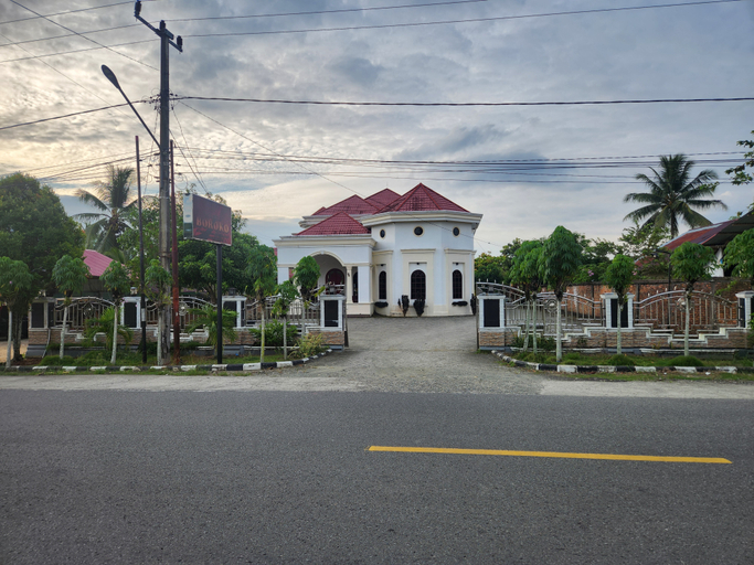 Exterior & Views 1, Hotel Boroko, North Bolaang Mongondow
