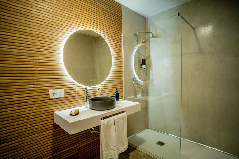 Bathroom, Pachan Dehesa Boyal, Cuenca