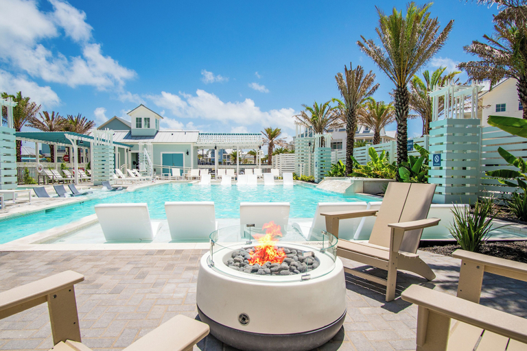 Others 5, La Pearl de Mer 310 COA, Nueces
