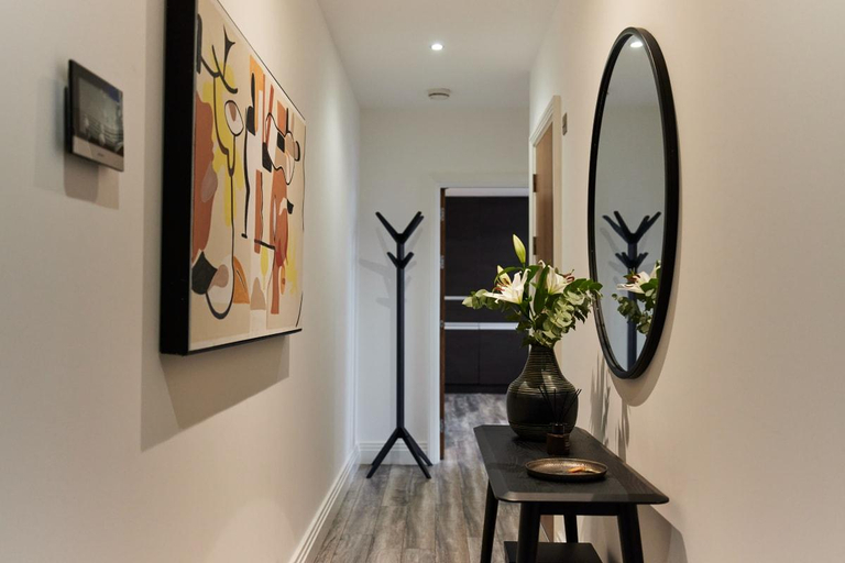 Others 5, The Harlesden Escape -Spacious 3BDR Flat + Balcony, London