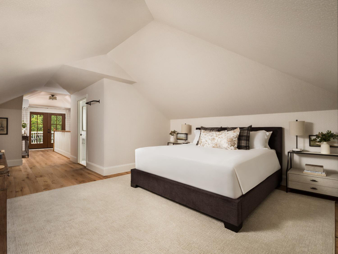 Bedroom 2, 1313 West Luxury Boutique Hotel, Anne Arundel