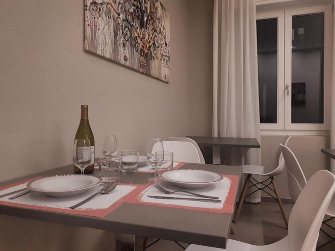 Others 4, Smart Apartment Sei Chiese, Bologna