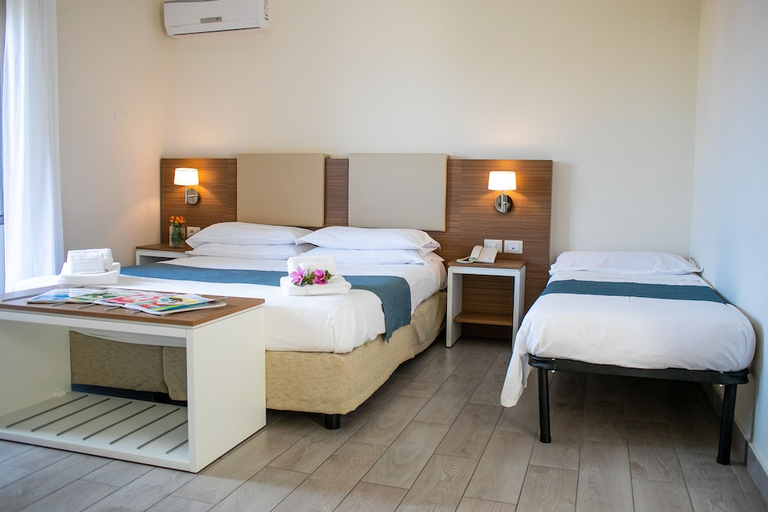 Bedroom 4, Amareclub Casarossa, Crotone