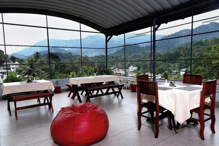 Food & Drinks, Johns Solitude, Idukki