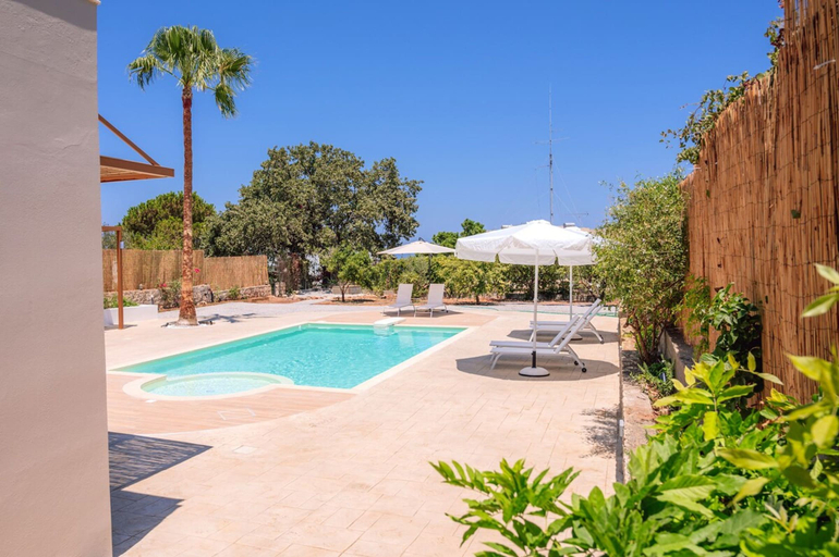 Room 5, ng Lique Pool Garden Apartment, Crete
