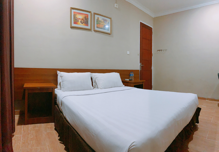 Hotel Shafira Syariah Pariaman - Tap to explore photos