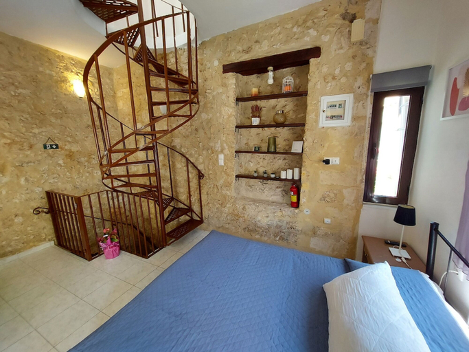 Room 2, Old Town - Fortezza Nest, Crete