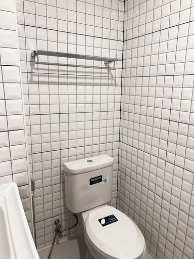 Bathroom 10