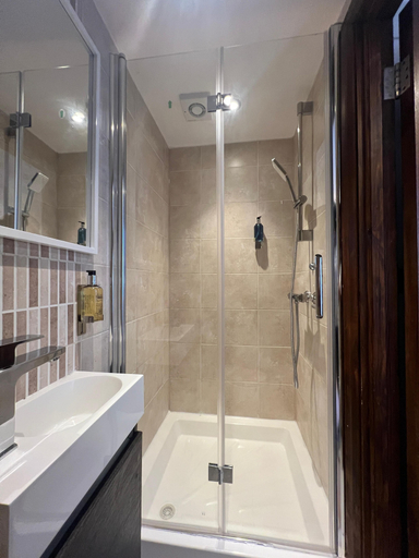 Bathroom 3, Imperial Argyle Square Apartment, London