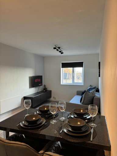 Others 4, Apartment Close to the Studios, Hertfordshire