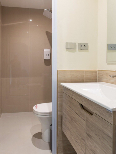 Bathroom 5, Shizuka House, Wattana