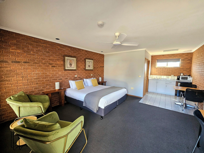 Bedroom 5