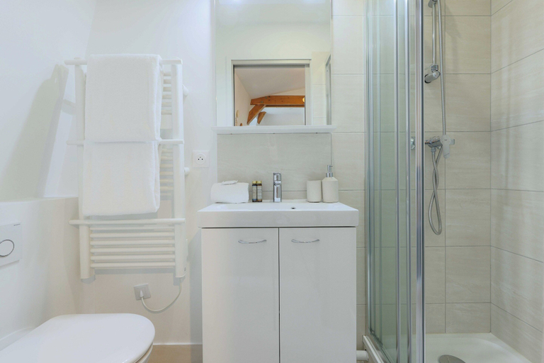 Bathroom 4, A/C Studio 2P Roland Garros/parc des Princes, Hauts-de-Seine