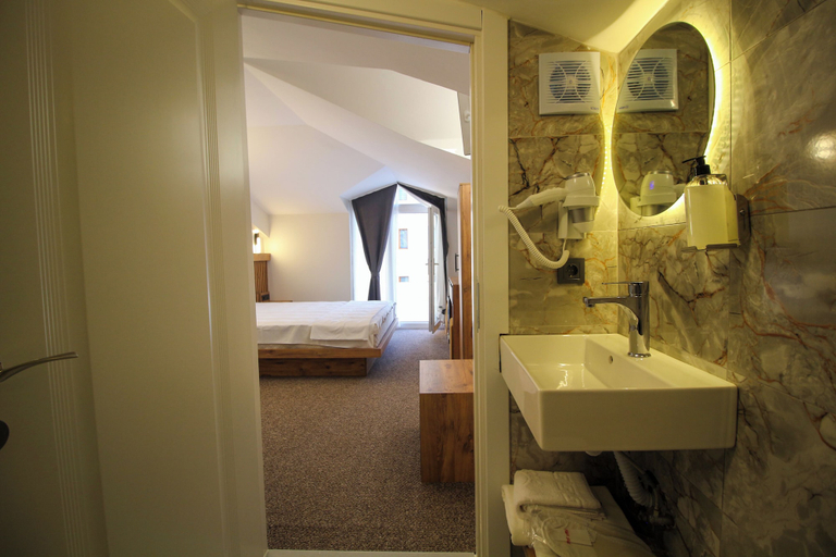 Bathroom 5, Kaya Hotel SAW, Tuzla