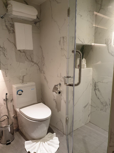Bathroom 29