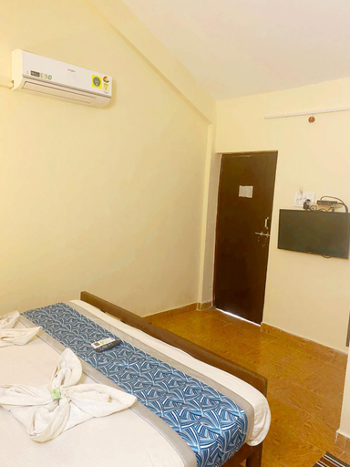 Bedroom 2, Hotel Baga Sea Blue, North Goa