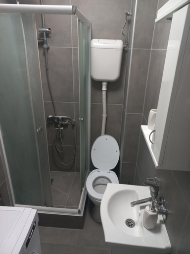 Bathroom 4, Hotel Duga, Novi Sad