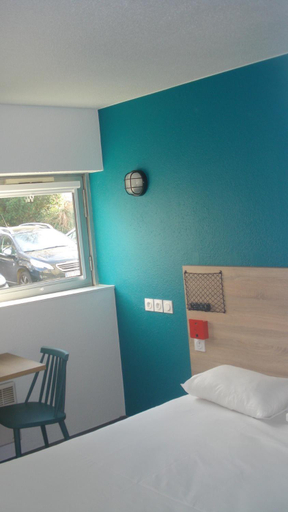Bedroom 3, hotelF1 Igny Massy TGV, renovated, Essonne