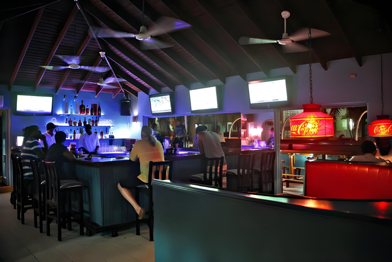 Food & Drinks 5, Coconut Court Beach