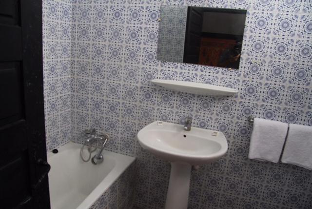 Bathroom, Assam Hotel, Kénitra