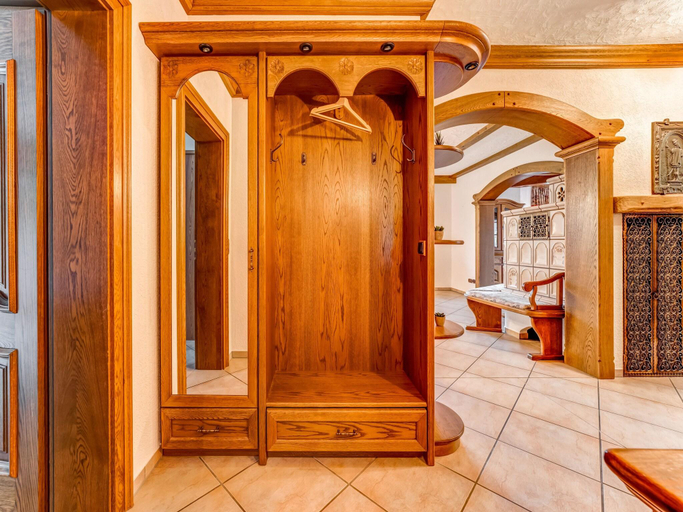 Others 5, Spacious flat in Adenau near the Nurburgring, Ahrweiler