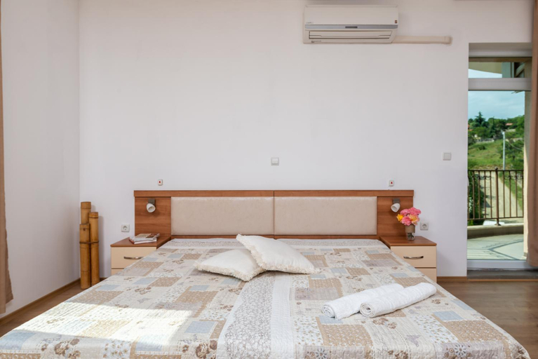 Bedroom 2, Villa Entre, Nesebar