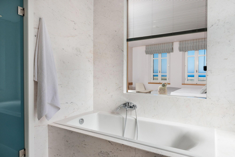 Bathroom 5, Avra Apartments Venetian Harbour, Crete