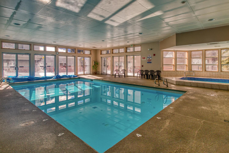 Sport & Beauty, Liftside Condominiums 107, Summit