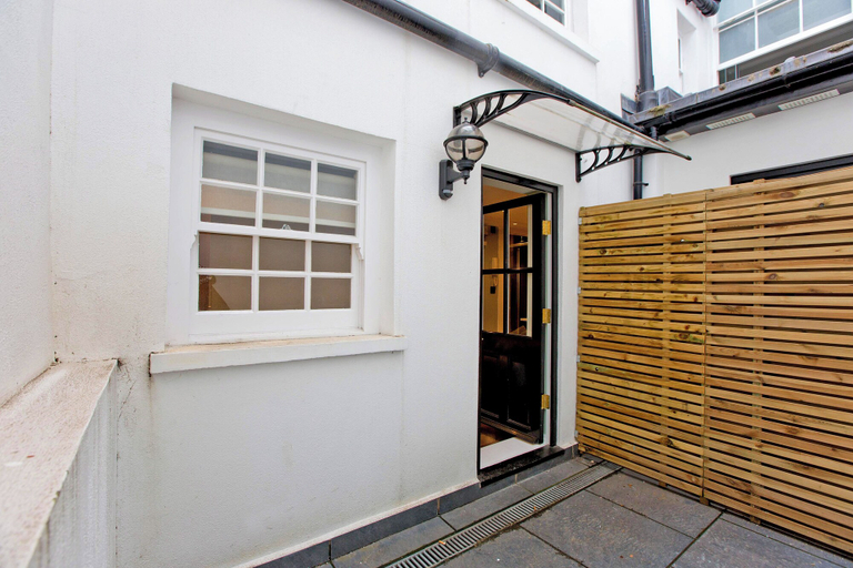 Exterior & Views 2, Imperial York Street Apartments, London
