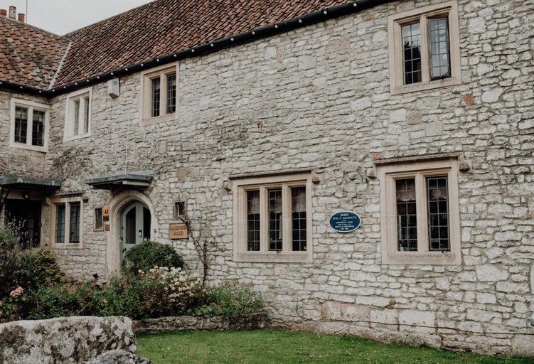 Others 5, Longbridge House, Somerset