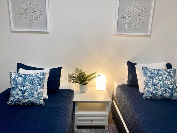 Bedroom 2, Meander to the Strand on McKinley, North Ward-Castle Hill