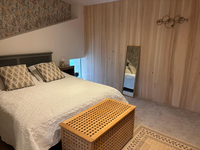 Bedroom, L'auberge'Inn, Deux-Sèvres